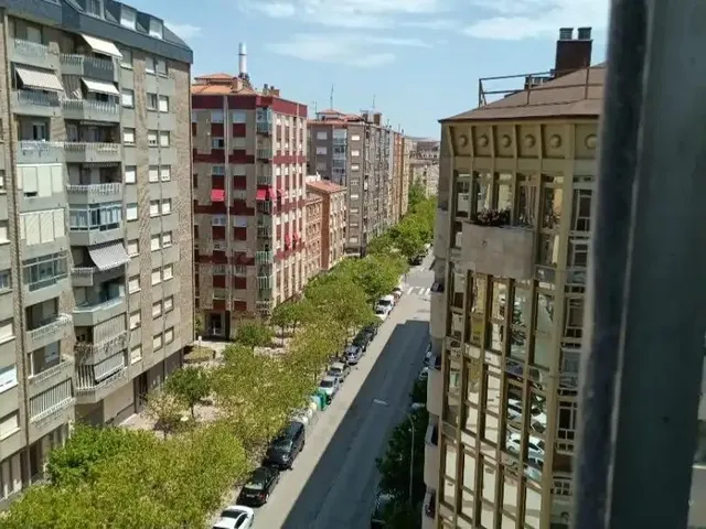 Amplio y Luminoso Piso en el Corazón de Miranda de Ebro por 