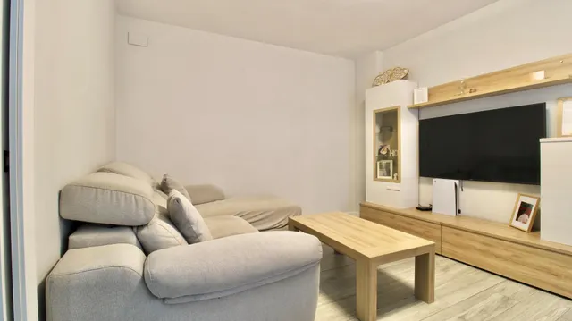 ¡ESPECTACULAR CASA TOTALMENTE REFORMADA EN MARACENA! - foto 2