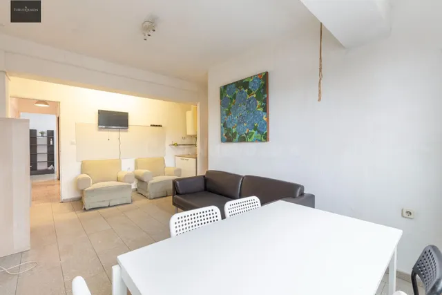 PISO DE 4 DORMITORIOS EN CAMINO DE RONDA — 4