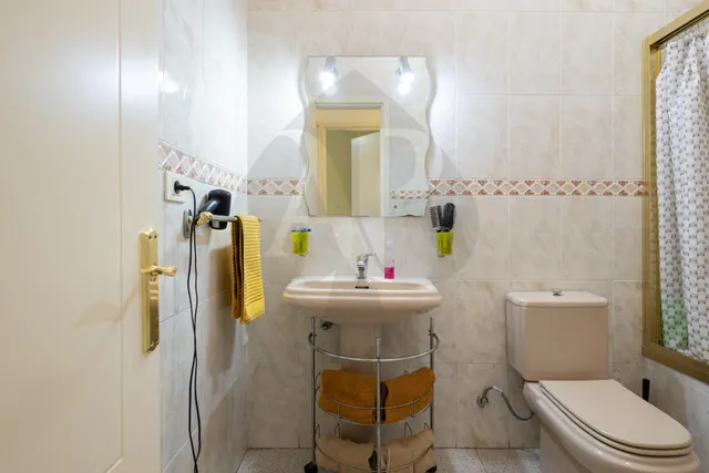 Dúplex de 4 dormitorios con 2 plazas de garaje y trastero en Valsequillo — 25