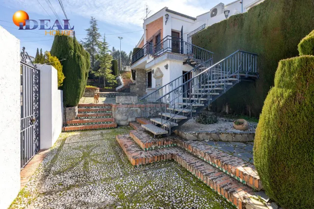 Venta de chalet (tipo Villa) en Monachil (Zona Colinas Bermejas) — 28