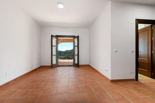 Chalet 4 habitaciones 400m² en venta - Costa Del Sol — 23