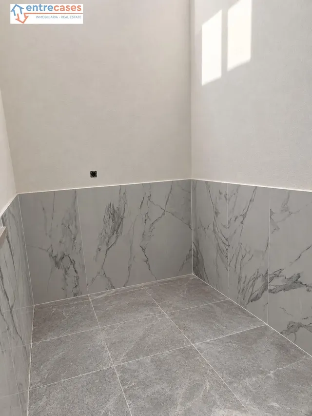 Casa Tipo Dúplex 4 habitaciones 328m² en venta - 3 de Abril — 28