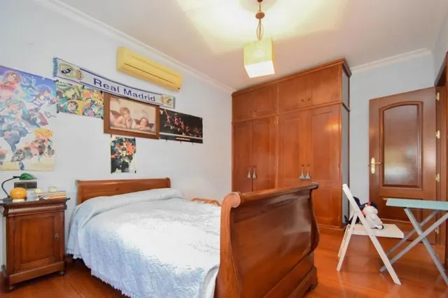 Chalet en venta en Maracena — 45