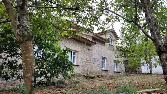 Chalet 6 dormitorios en Vilanova de Arousa - foto 3