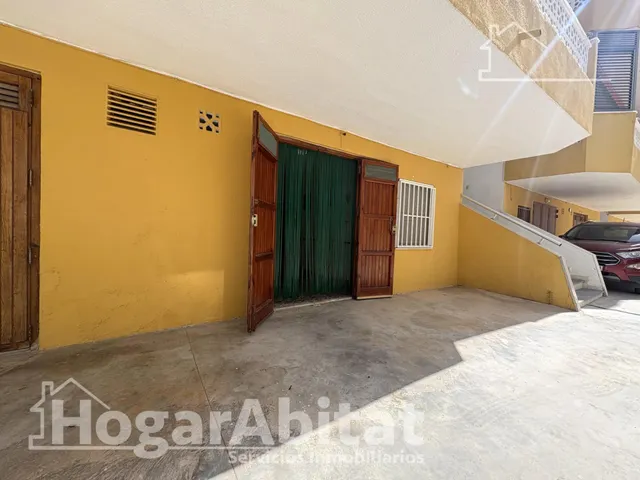 APARTAMENTO CON DOS BALCONES Y GARAJE CERCA DE LA PLAYA — 33