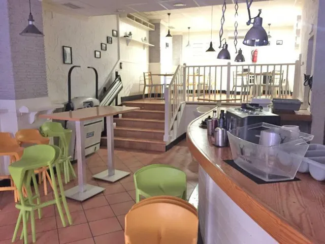 "¡Oportunidad Única! Restaurante Totalmente Equipado en el Centro de Torrevieja" — 4
