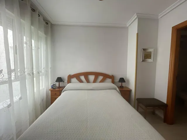 Apartamento de 2 dormitorios con garaje y trastero en Guardamar del Segura — 11