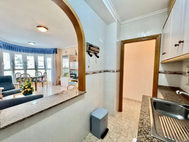 IMPECABLE VIVIENDA DE 2 habitaciones + PARKING EN PLENA AVENIDA DE LAS HABANERAS, A TAN SOLO 450m DE LA PLAYA — 32