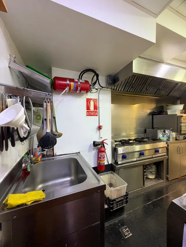 Local comercial 183m² en alquiler - Centro — 21