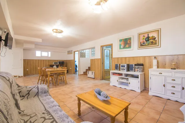 CHALET PAREADO A UN PASO DEL CAMPO DE GOLF CON 5 habitaciones 3 BAÑOS — 42