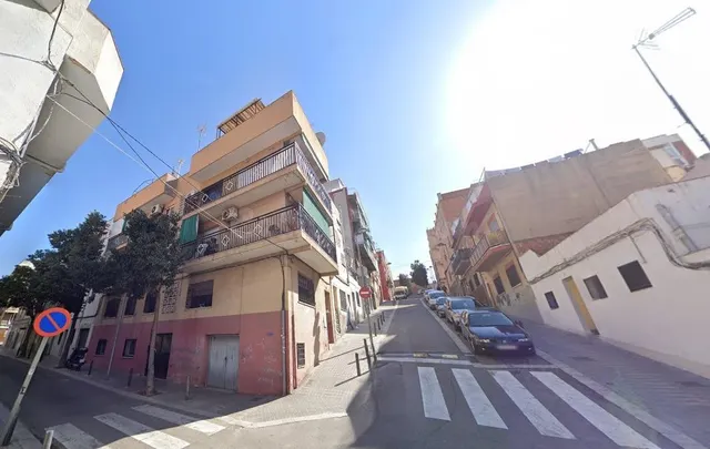 SE VENDE LOCAL OKUPADO en Calle Mozart 75 de Badalona (Barce - foto 3