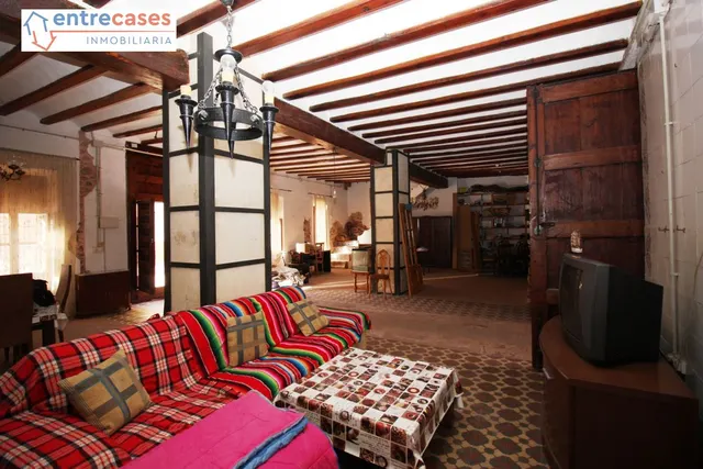 CASA DE PUEBLO EN FAURA ESPACIOSA MUCHAS POSIBILIDADES PRECI - foto 3
