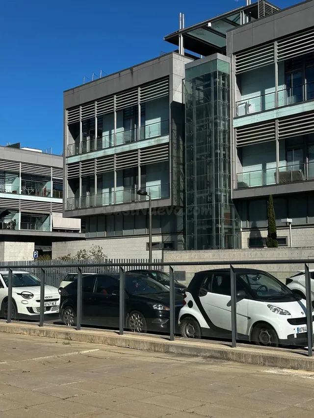 Local para oficinas en Ciudad Ros Casares - foto 3