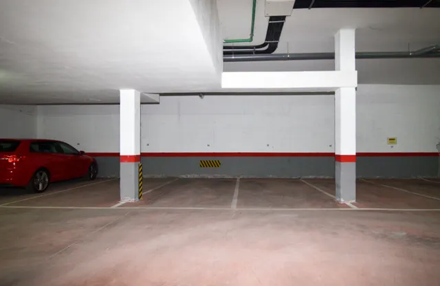 Urbis te ofrece una plaza de parking en Candelario, Salamanca — 2