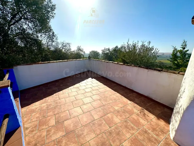 CUEVAS BAJAS - Parcela con casa de campo, pequeña piscina. - foto 2