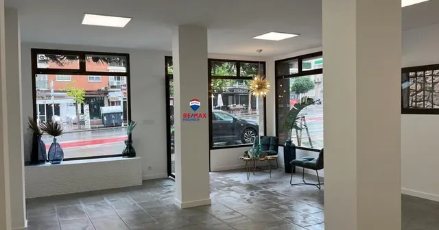 Local comercial recientemente reformado en alquiler en Benidorm — 3