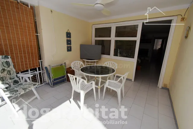 Acogedor apartamento con amplia terraza y plaza de garaje junto a la playa Almadraba — 2