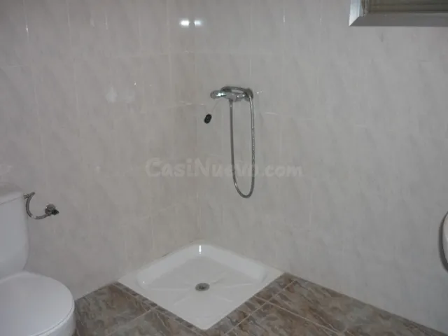 CASA EN VENTA CON GARAJE EN BENLLOCH - foto 4