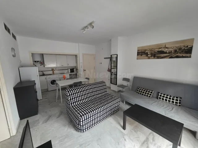 APARTAMENTO EXTERIOR CON ASCENSOR JUNTO AL PARQUE DEL PARLAMENTO — 4