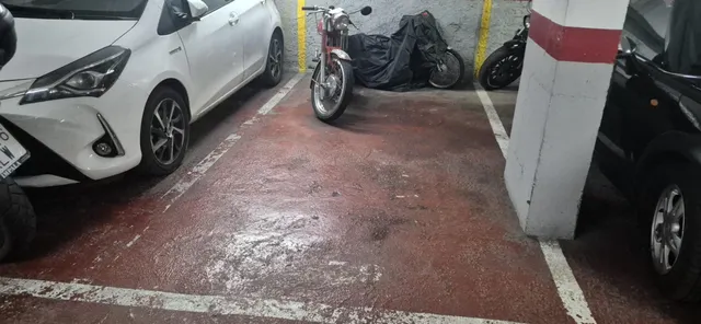 Exclusiva plaza de parking en Sarrià, comodidad, amplitud y excelente ubicación — 19