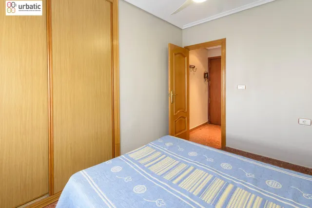 Piso de 3 habitaciones y vestidor con ascensor en el centro de Quart de Poblet — 17