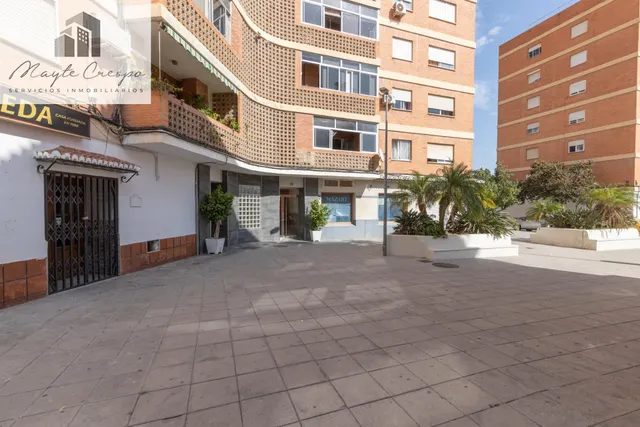 PISAZO EN MOTRIL — 34