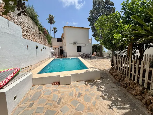 CHALET EN VENTA CON VISTAS AL MAR EN BENALMADENA URB. VERACR - foto 2