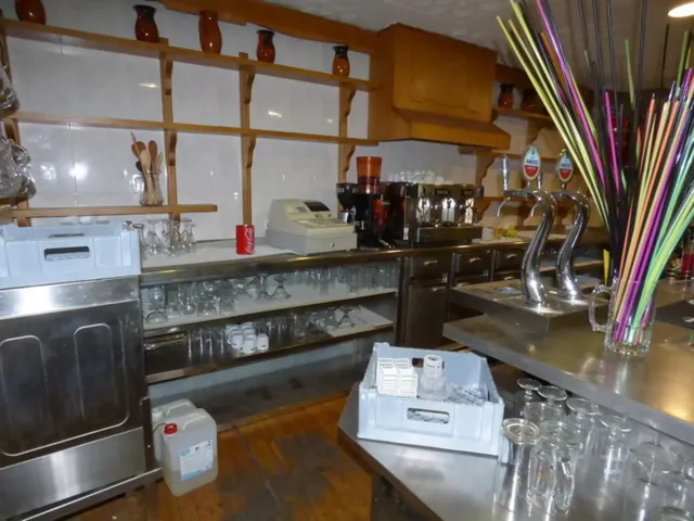 Local con licencia activa Bar/Restaurante — 15