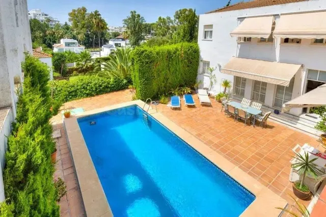 Chalet 5 habitaciones 339m² en venta - Marbella - foto 4