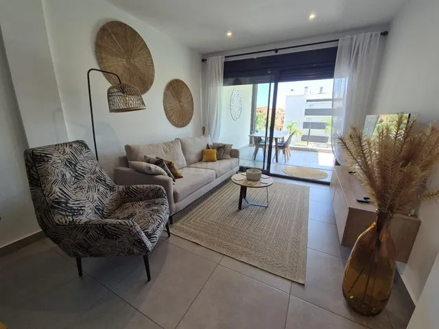 GRAN APARTAMENTO EN ORIHUELA COSTA, 2 HAB, 2 BAÑOS - foto 2