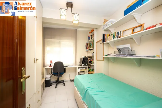 Piso 4 habitaciones 105m² en venta - Realejo — 16