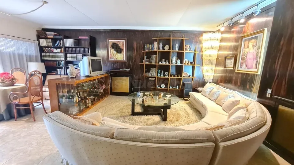 Casa 4 habitaciones 350m² en venta - Avenida de chapí