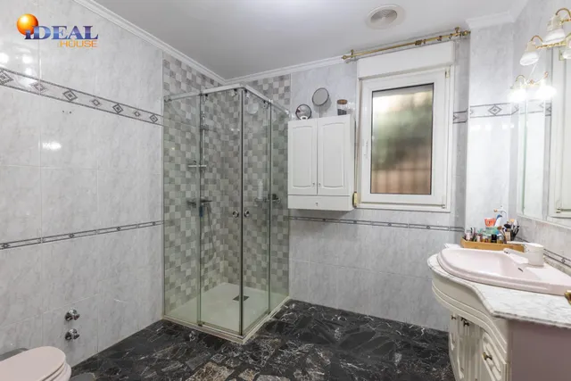 Complejo industrial con vivienda en Alhendín con 2500 metros cuadrados — 17
