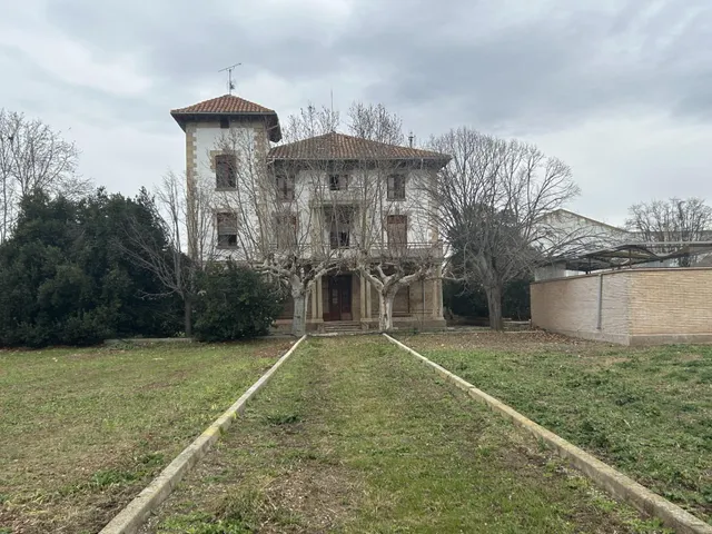 Casa palacio con parcela de 4500 m2 en Peralta — 18