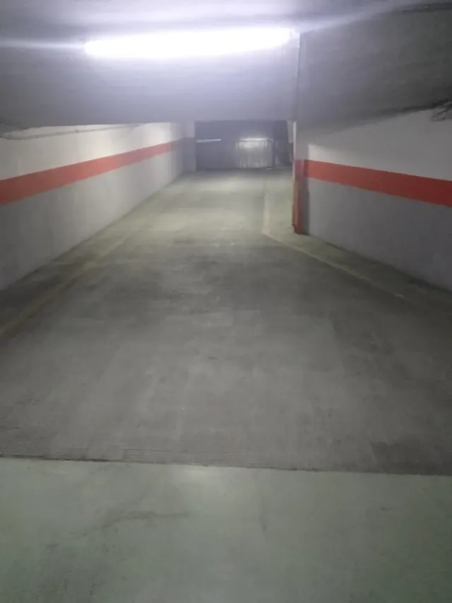 PLAZA DE GARAJE EN ZONA CENTRO — 5