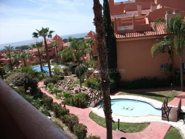 Venta de piso con dos dormitorios en Marbella, Málaga, Costa - foto 2
