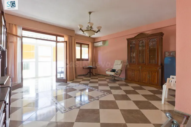 Piso 3 dormitorios en pleno centro del Almuñécar junto a la  - foto 4