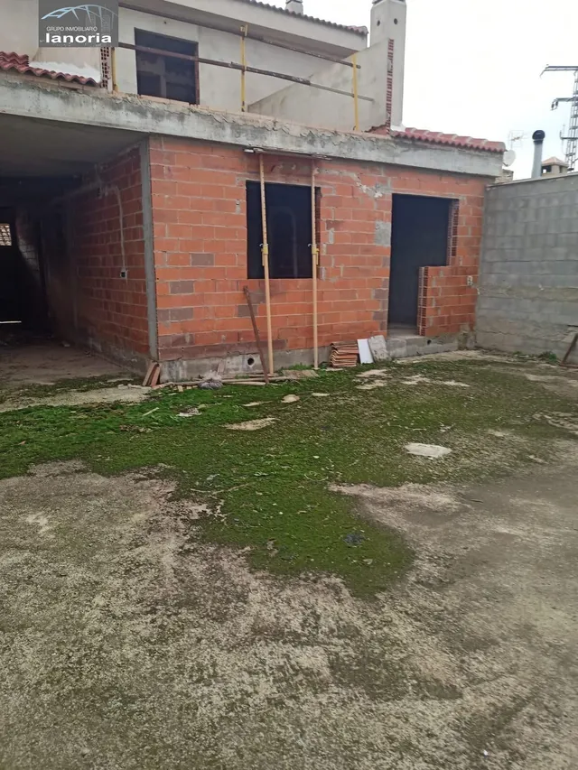 Grupo la Noria Vende adosado en Santa Ana. Construcción pendiente de finalización. — 11