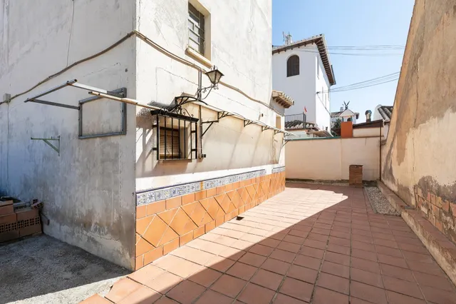 TU NUEVA VIVIENDA EN URBANIZACION EXCLUSIVA JUNTO A GRANADA — 25