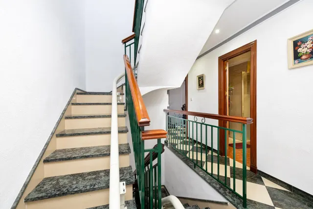 Casa de 5 plantas con 6 dormitorios, terrazas y vistas en Lanjarón – Granada — 19