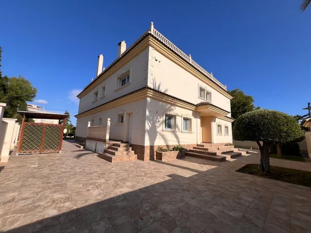 Villa 11 habitaciones 572m² en venta - Cabo Roig — 43