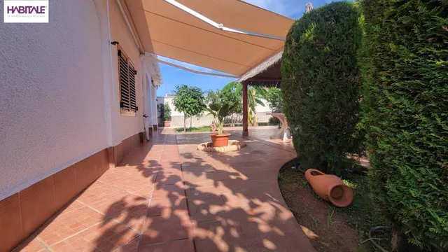 UNA VIVIENDA PARA TODOS — 4