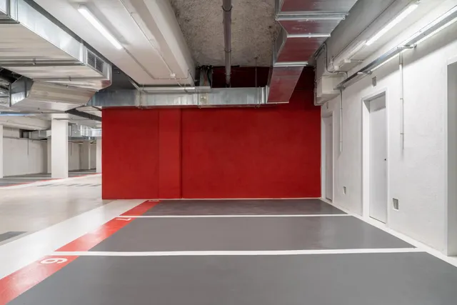 Parking 25m² en alquiler - Zona Avinguda Barcelona — 25