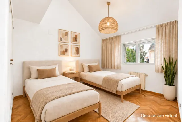 Chalet en pleno centro de Torrelodones, para disfrutar de la comodidad de tenerlo todo cerca sin renunciar al espacio de una vivienda unifamiliar. — 26