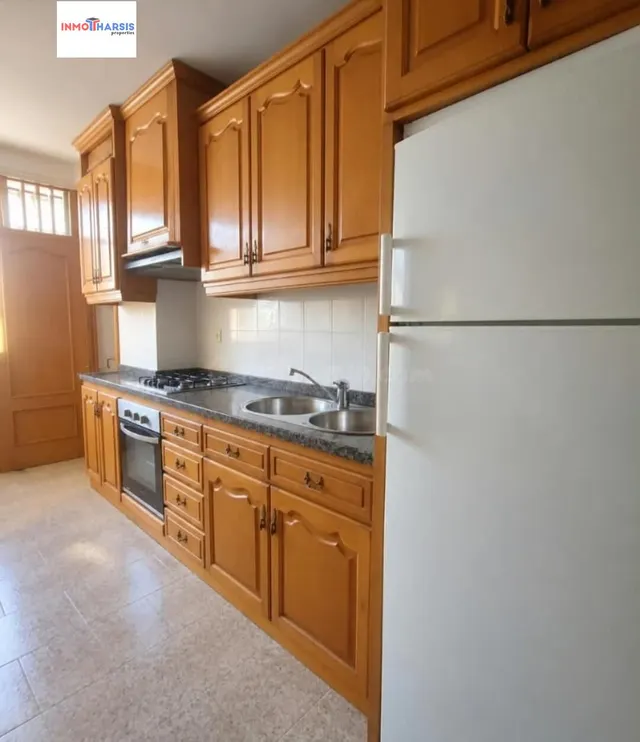 PISO AMPLIO Y LUMINOSO DE 4 habitaciones – IDEAL PARA ESTUDI - foto 5