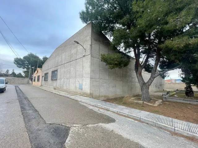 SALÓN DE  BODAS Y RESTAURANTE EN VENTA — 28