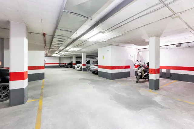 PISO EN EL ZAIDÍN. — 24