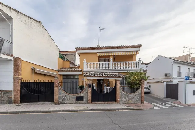Fantástica casa en bola de oro — 38