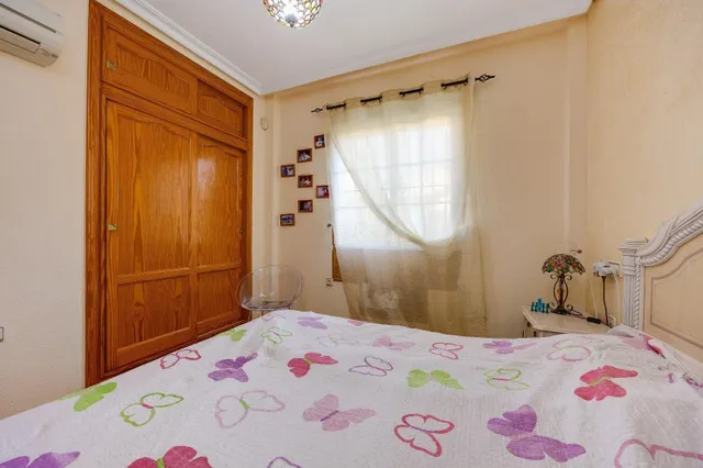 Bungalow en planta baja con amplio jardín privado y aparcamiento en Cabo Roig — 25